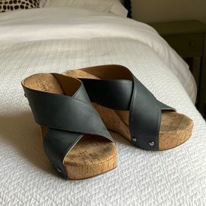 Lucky Brand size 7 Cork heeled sandal